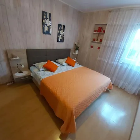 Apartamento Two Bedroom With Terrace No 1 *