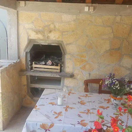 Two Bedroom With Terrace No 1 Διαμέρισμα Supetar