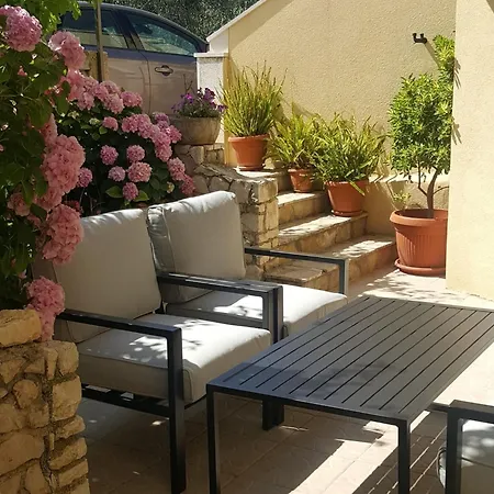 Two Bedroom With Terrace No 1 Διαμέρισμα