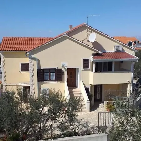 Two Bedroom With Terrace No 1 Apartamento Supetar